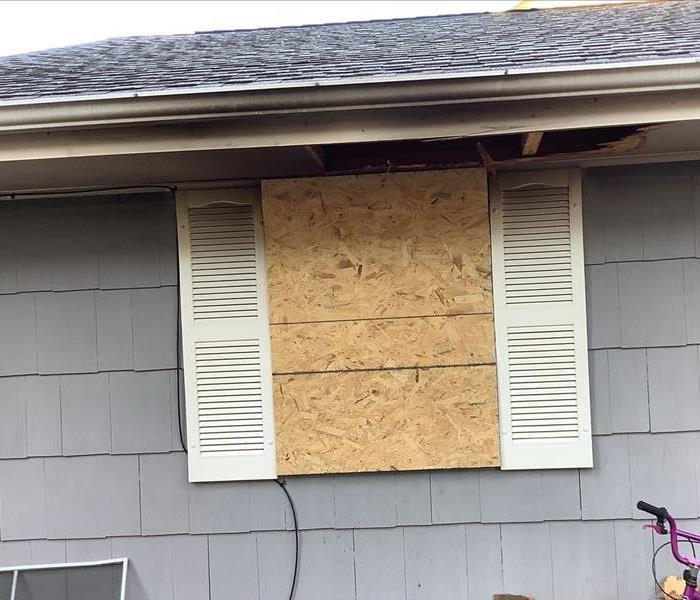 Window boarded up by SERVPRO of Toms River's fire board up services